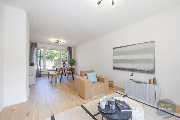 Instapklare woning met 3 kamers en garage.