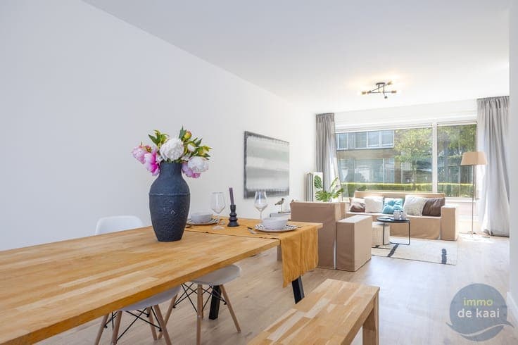 Instapklare woning met 3 kamers en garage.