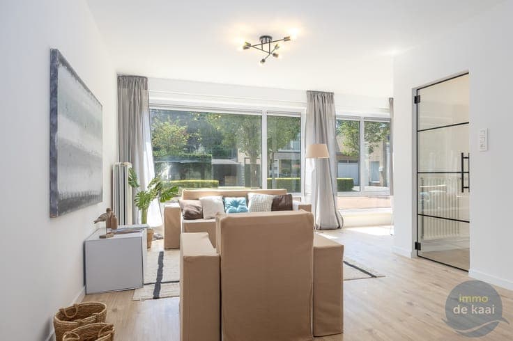 Instapklare woning met 3 kamers en garage.