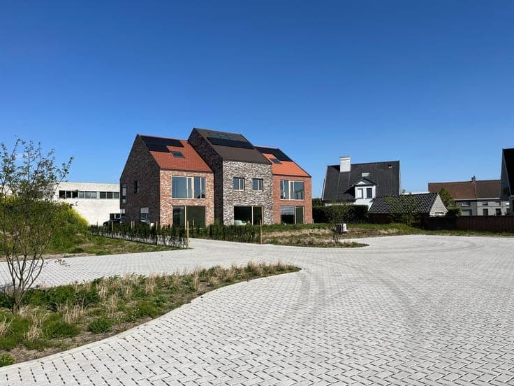 Contemporary living in a green residential oasis in Waregem