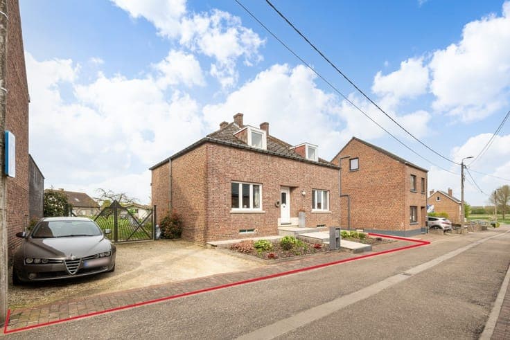 Ruime gezinswoning met 4 slaapkamers, 2 badkamers en zonn...