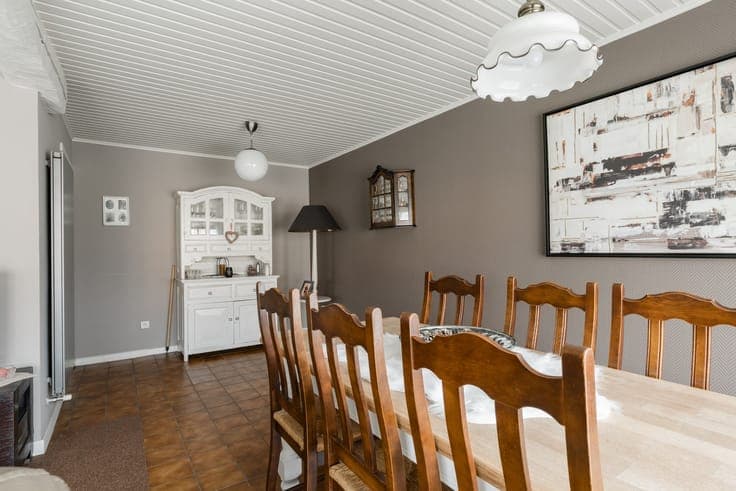 Gelijkvloerse woning met royale veranda, ruime garage en ...