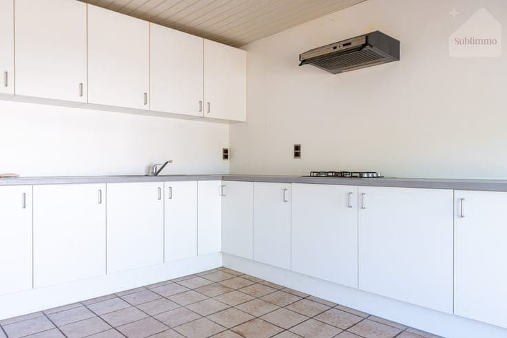 Ruime gezinswoning met 3 slaapkamers en inpandige garage ...