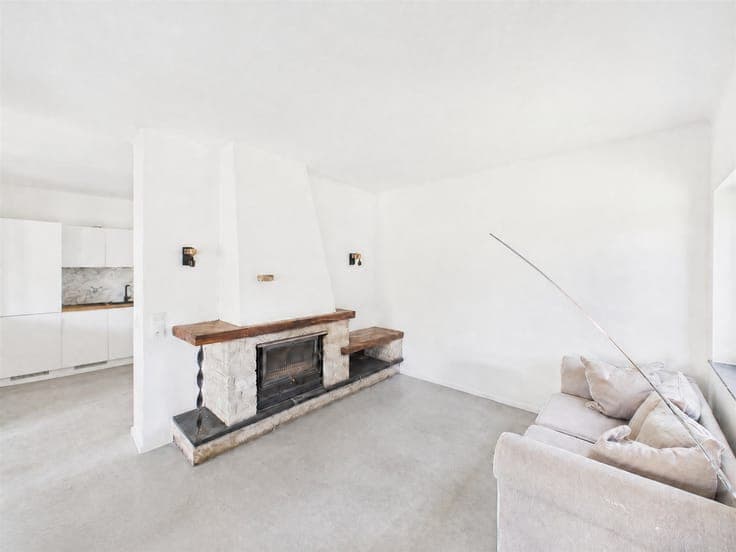 Stunning renovated house + workshop