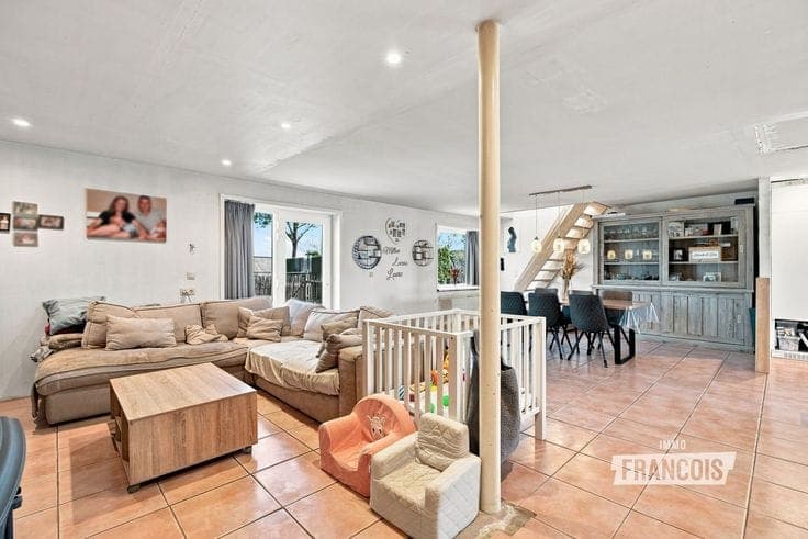 Detached house on a 742m² plot in Woesten