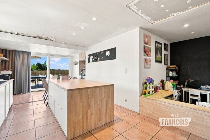 Detached house on a 742m² plot in Woesten