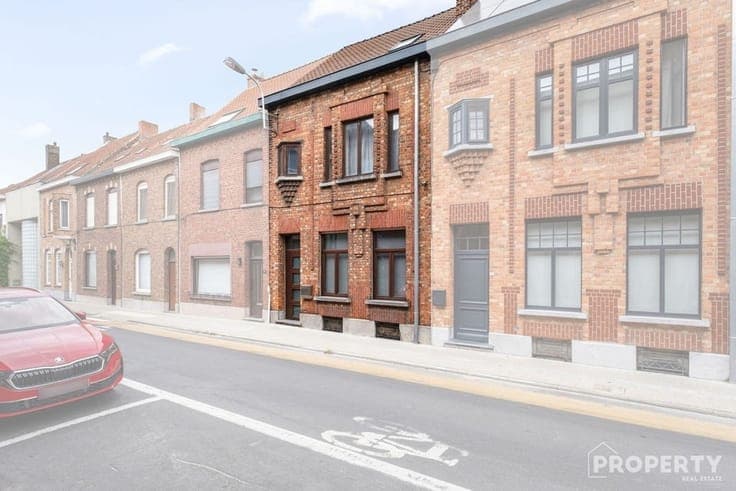 Terraced House
