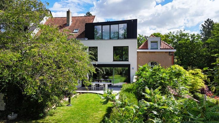 Dieweg – Charming 5 BDR house with garden and garage