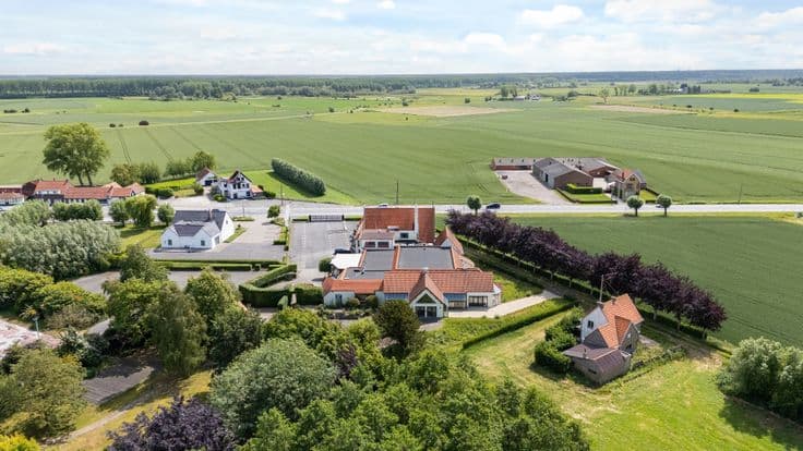 Unique commercial property for sale, extremely quietly lo...