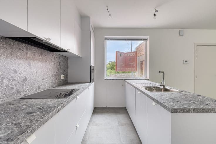 Instapklare gesloten nieuwbouwwoning in Houthulst, zeer e...