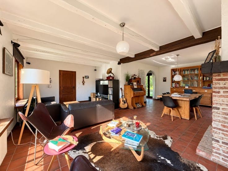Rustig gelegen open bebouwing met 4 slaapkamers en zonnig...