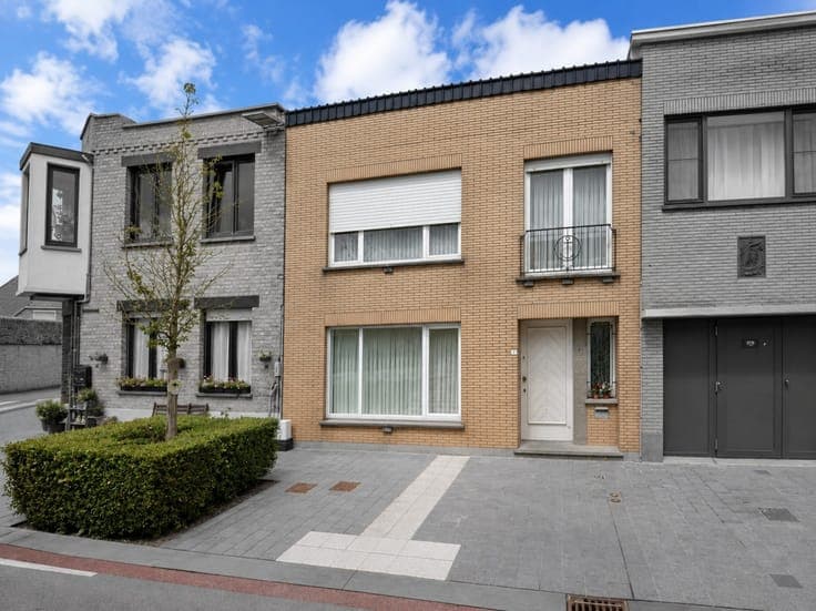 Te renoveren gezinswoning met stadstuin te Nieuwpoort-Stad