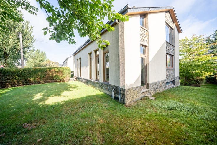 A spacious and light-filled house in the heart of Bertrix