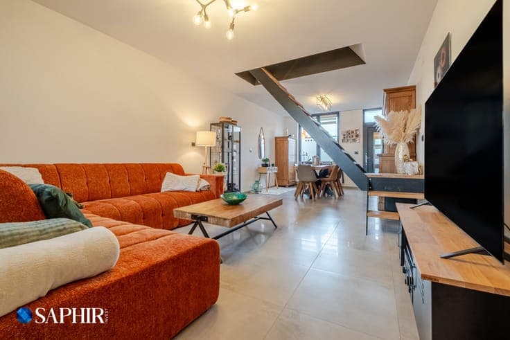 Ougrée : maison 3 façades avec garage et jardin