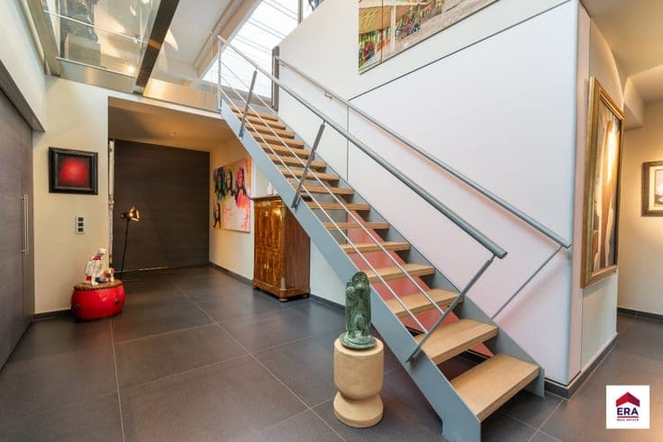 Luxury villa with pool in Berchem-Sainte-Agathe