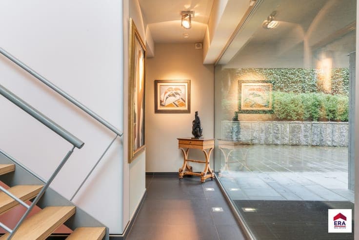 Luxury villa with pool in Berchem-Sainte-Agathe