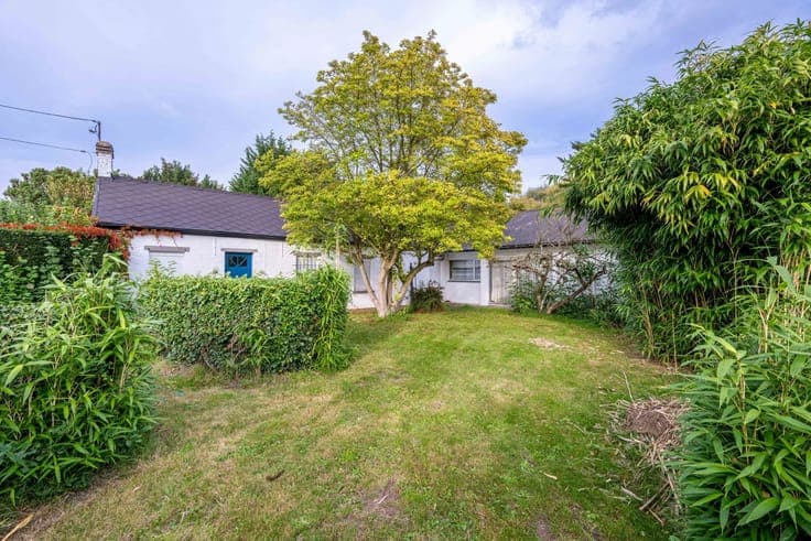 Sale - House Soignies - 300,000 €