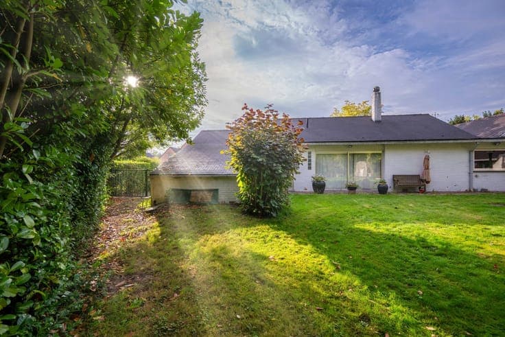 Sale - House Soignies - 300,000 €