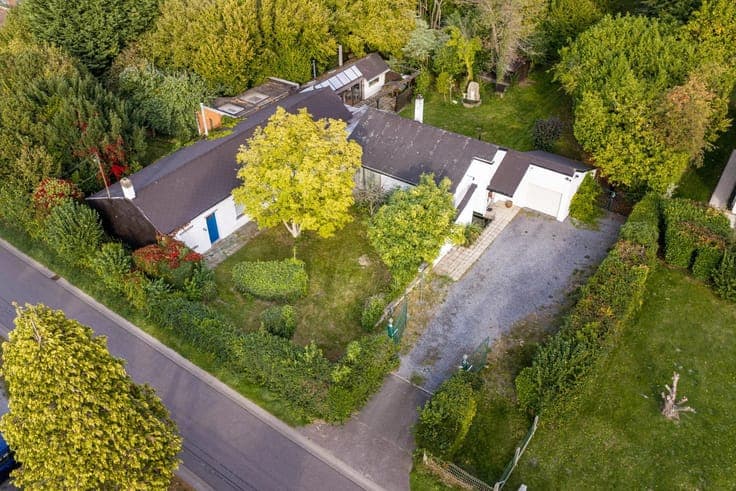 Sale - House Soignies - 300,000 €