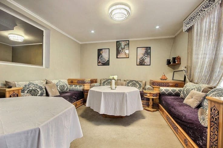Maison familiale 4 chambres avec grand garage attenant et co