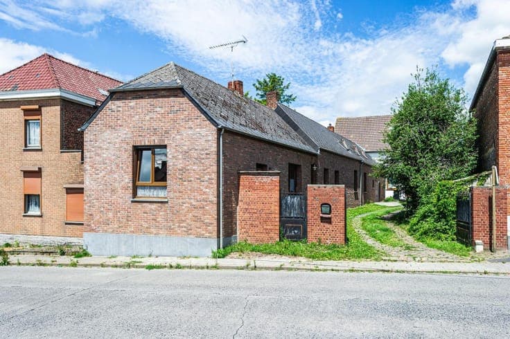 House in Angre