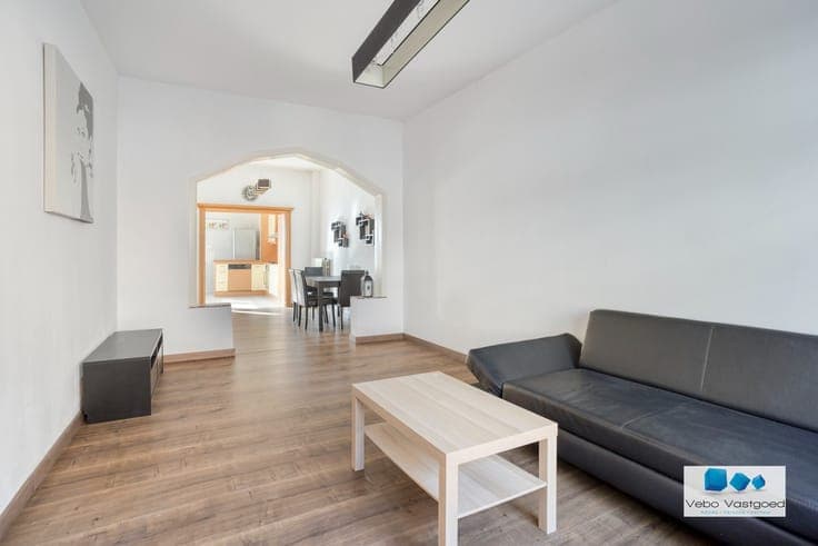 Verrassend ruime rijwoning met 4 slks en stadstuin