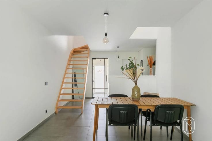 Mooie nieuwbouwwoning met 3 slk en 2 badkamers, + tuin