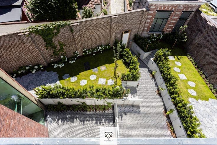 Eigentijdse halfopen nieuwbouwwoning met stadstuin en rui...