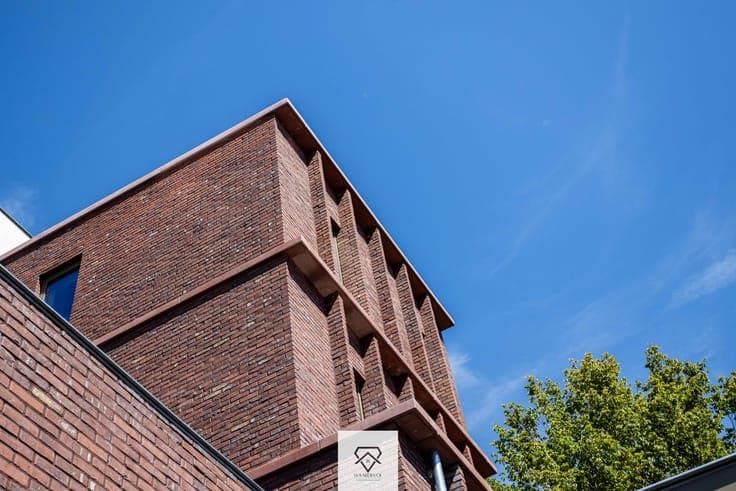 Eigentijdse halfopen nieuwbouwwoning met stadstuin en rui...
