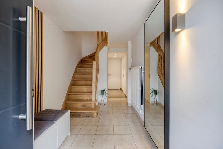 Ready to move in house 194 m² with EPC A, garage and garden