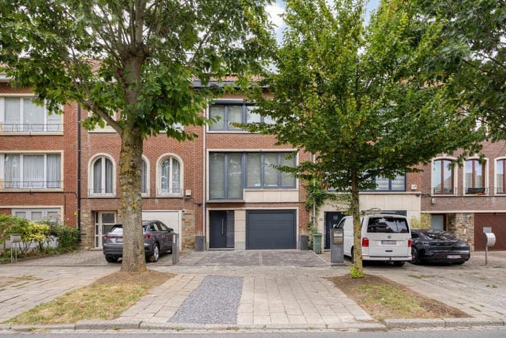 Ready to move in house 194 m² with EPC A, garage and garden