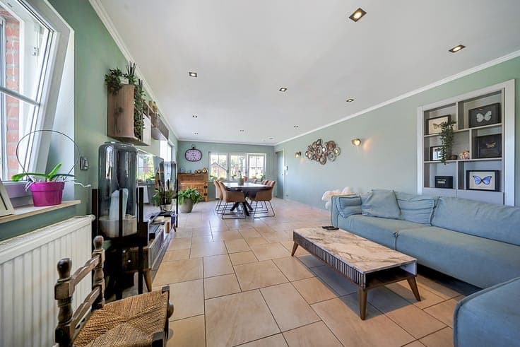 Spacieuse villa 4F avec 3ch, bureau, double garage et jardin
