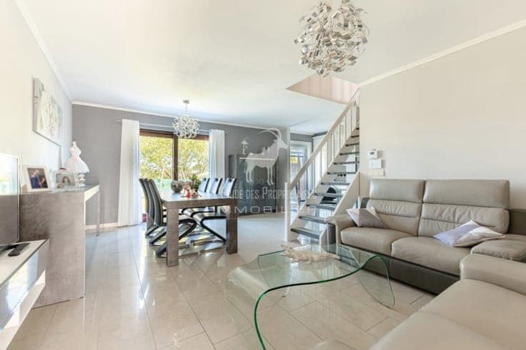 3-bedroom house for sale in HAINE-SAINT-PAUL
