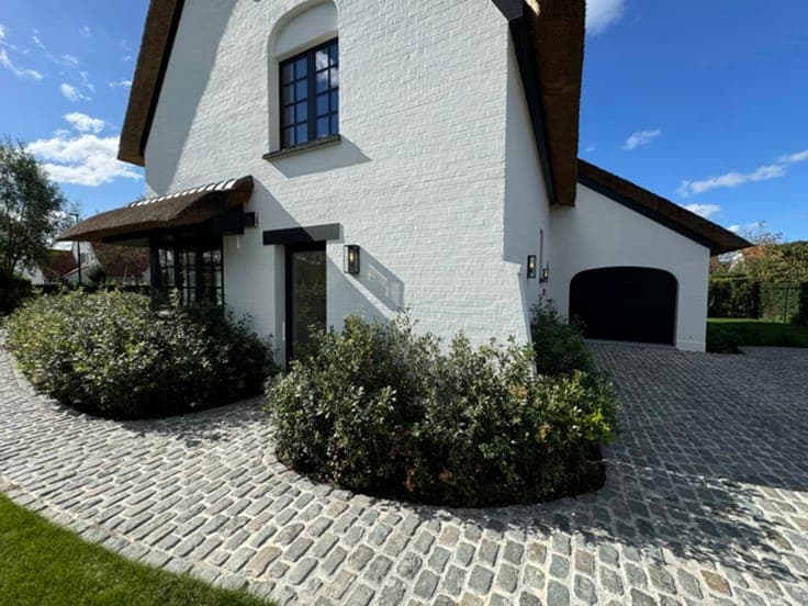 Villa for sale Knokke Zoute Vauxelles pool garden