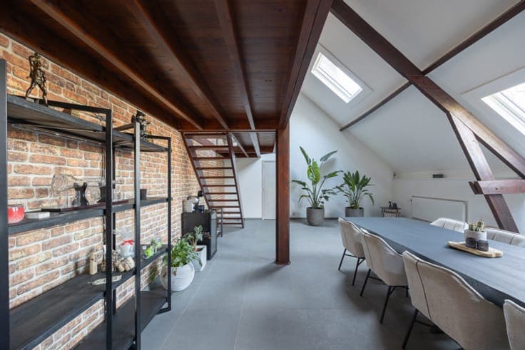 Renovated villa on a beautiful plot of 1.013 m²