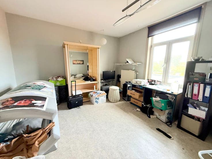 Ruime woning met 4 slaapkamers en tuin!