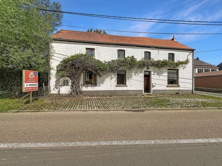 Lasne/Céroux - House on a 1920m² plot of land to renovate