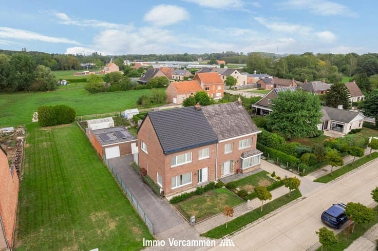 Goed onderhouden, halfopen bebouwing te Sint-Katelijne-Waver