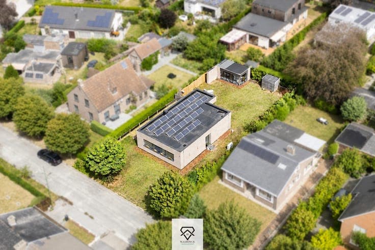 Moderne bungalow met EPC A en ruime kelder in Mariakerke
