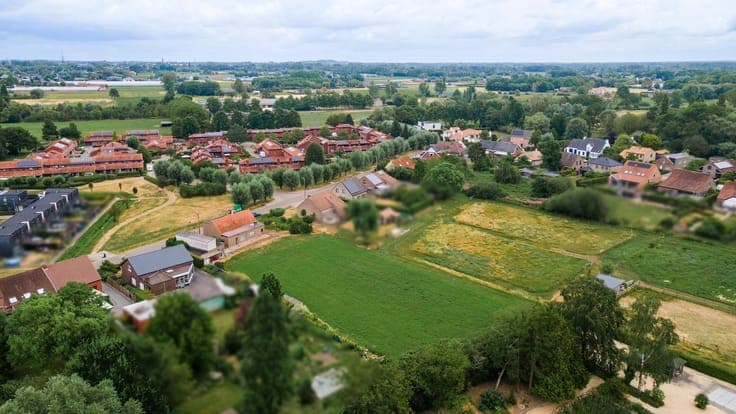 Te renoveren woning op 35a10ca te Putte