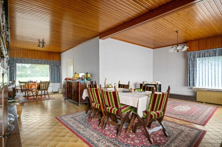Te renoveren woning op 35a10ca te Putte
