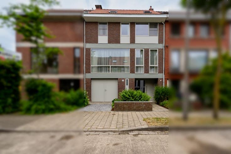 Spacious, renovated house with garden and terrace