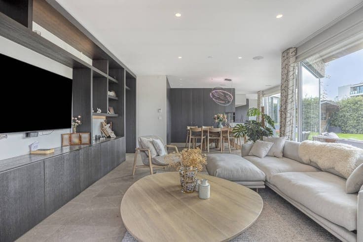 Exclusive 4 bedroom villa with swimming pool in Koksijde