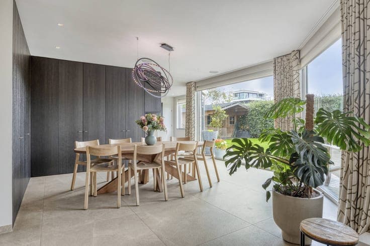 Exclusive 4 bedroom villa with swimming pool in Koksijde