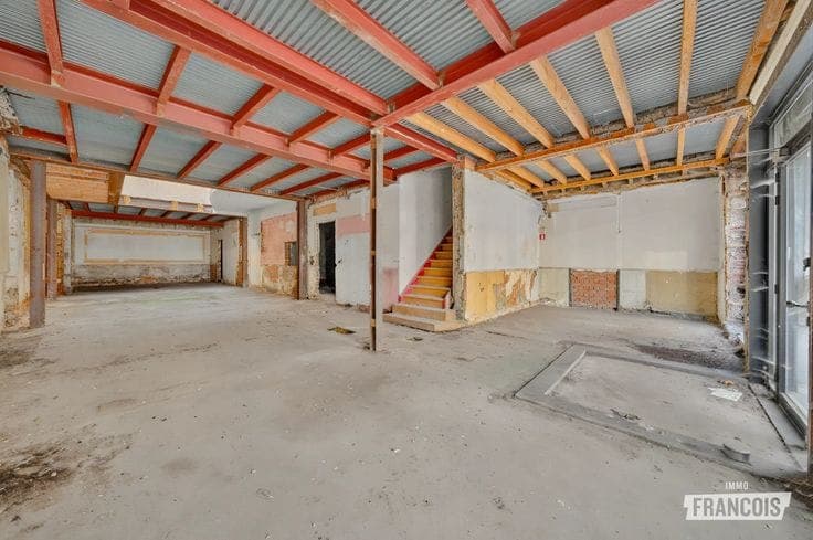 Approved renovation project in a charming 17th-century mans…