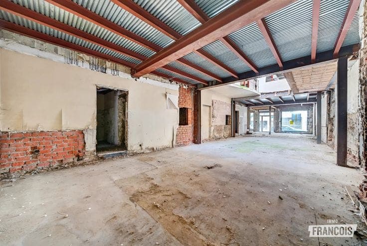 Approved renovation project in a charming 17th-century mans…