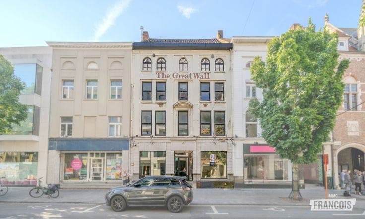 Approved renovation project in a charming 17th-century mans…