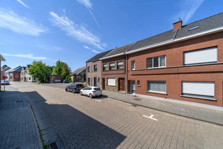 Instapklare gezinswoning nabij dorp Nieuwerkerken