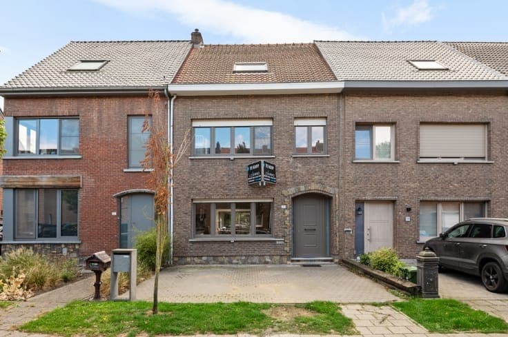 Zéér rustig & centraal gelegen instapklare rijwoning met ...