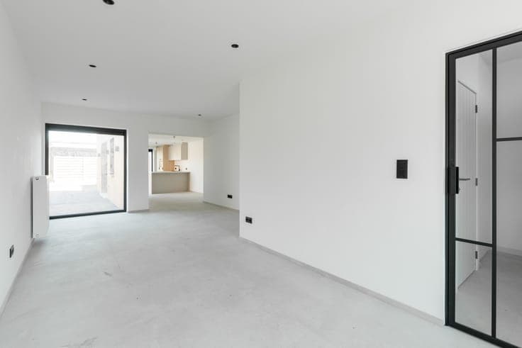 Ruime halfopen woning met 4 slaapkamers, ideaal gelegen a...